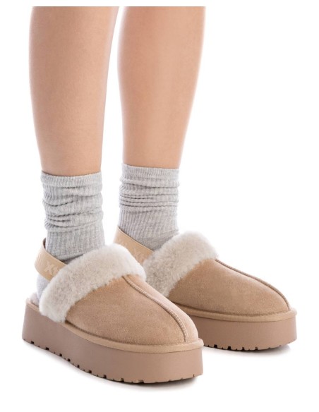 Zuecos Mujer XTI 143488 Beige | Marva Zapatería