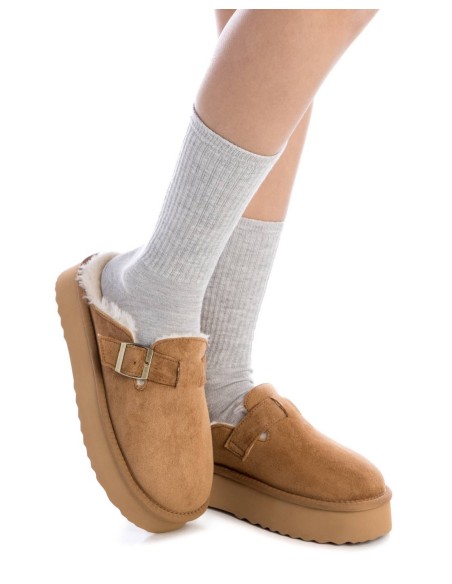 Zuecos Mujer XTI 143503 Camel | Marva Zapatería